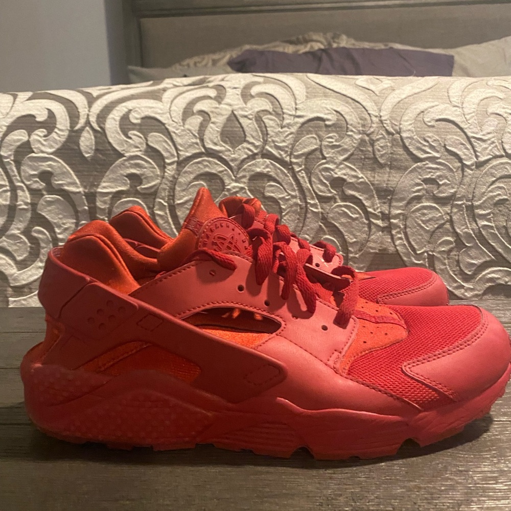 Air Huarache Triple Red